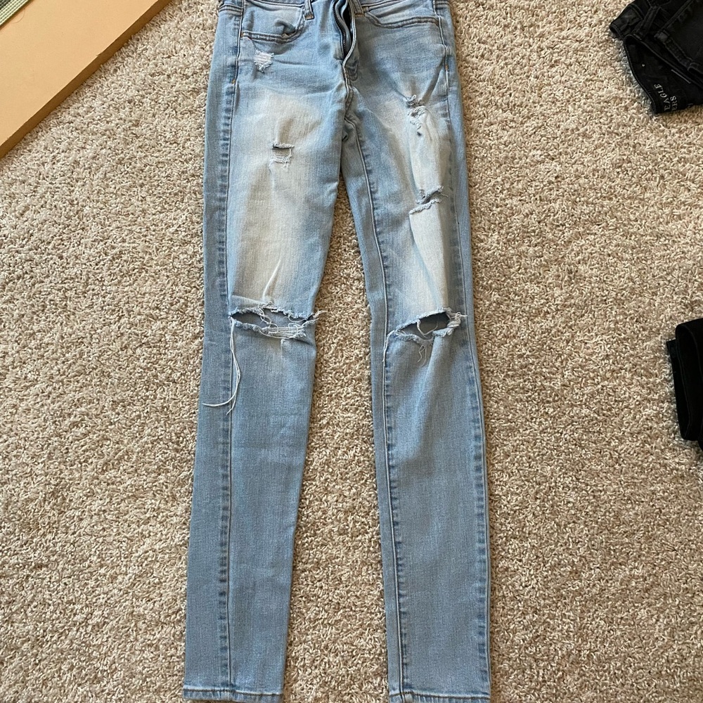 american eagle ripped jeans